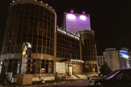 Golden Palace - 24
