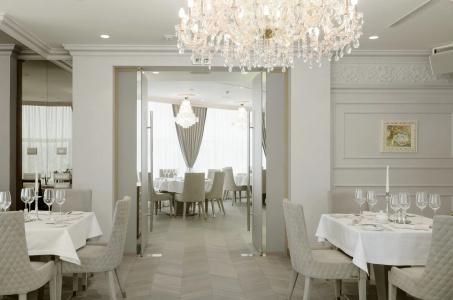 Nobil Luxury Boutique - 25