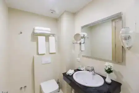 Best Western Premier Batumi - 13