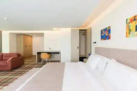Best Western Premier Batumi - 10