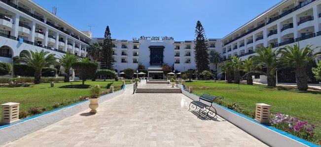 Riviera - Family and couples only - 3