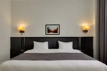 Pine Astoria - 44
