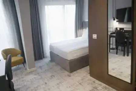 H41 Luxury Suites - 15