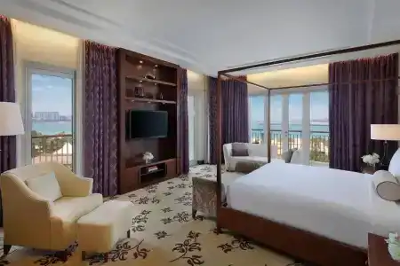 The Ritz-Carlton - 22