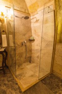 Solo Cave Suites - 67
