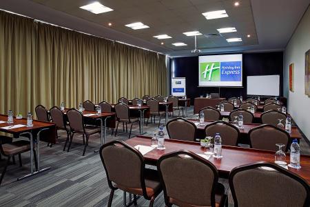 Holiday Inn Express Dubai Internet City, an IHG - 20