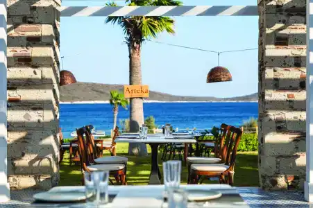 DoubleTree by Hilton Cesme Alacati Beach Resort - 6