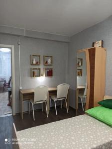 Димитрова 4 - 7