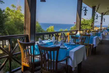 Merit Crystal Cove Casino & Spa - 17
