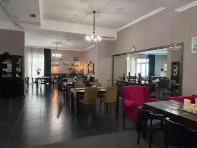 Aura Boutique - 12
