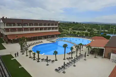 Ambassadori Kachreti Golf Resort - 11