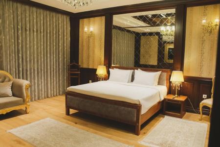 Royal Residence - 45