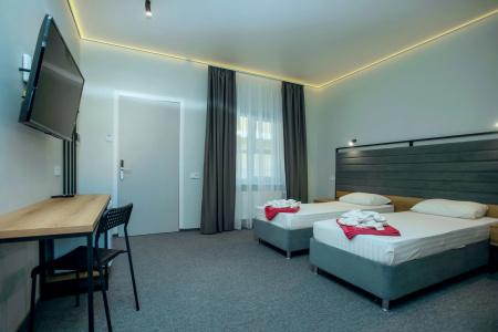 RedHouse - 184