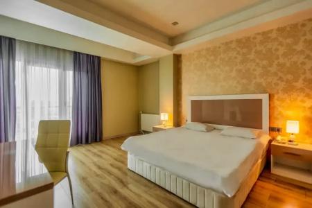 Diplomat Suites - 37