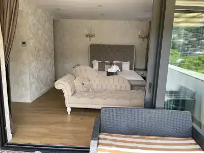 Rikhe Palace Boutique - 2