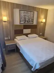 Pera Arya - 23