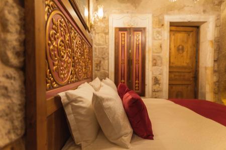 Solo Cave Suites - 16