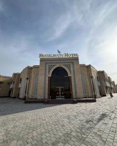 Pakhlavon - 1