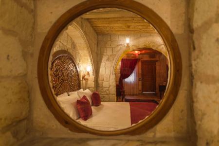 Solo Cave Suites - 117