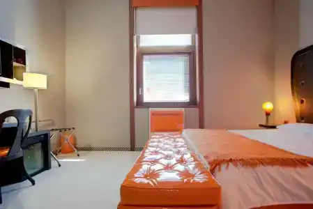 Orange - 48