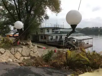 Дебаркадер базы отдыха Мастер - 0