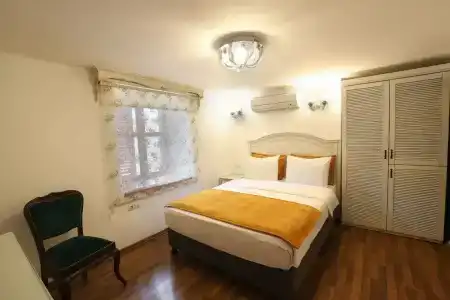 White Garden-Adult Only - 12