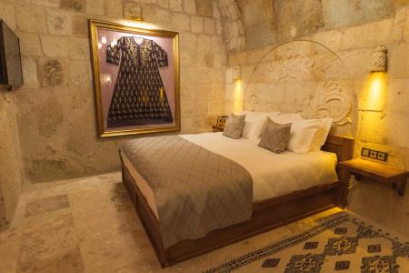 Solo Cave Suites - 81