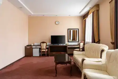 Губернский - 40