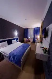 Royal Sapphire - 49