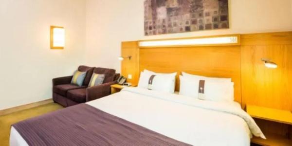 Holiday Inn Express Dubai Airport, An Ihg - 10