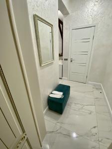 Silver House - 93