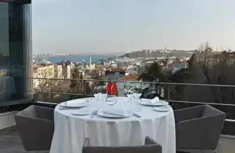 Tomtom Suites - 2