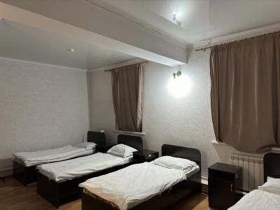 Almaty Five Seasons&Hostel - 12