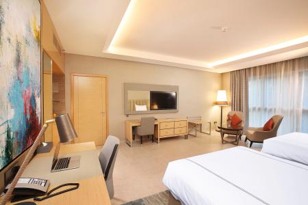 Grand Cosmopolitan - 13