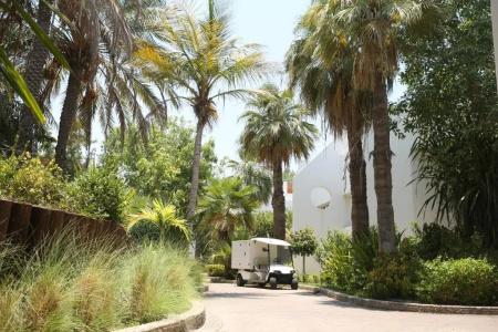Dubai Marine Beach Resort & Spa - 37