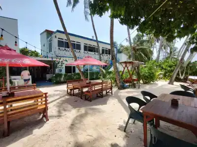 Batuta Maldives Surf View - 1