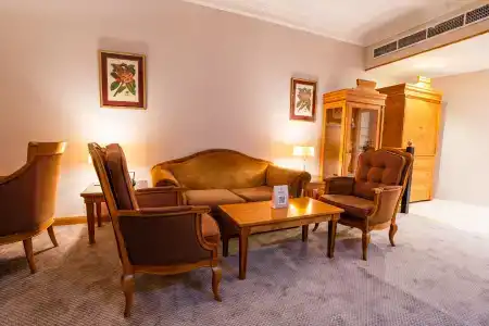 Chelsea Plaza - 9