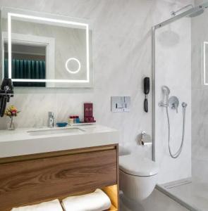 Royan Suites - 35