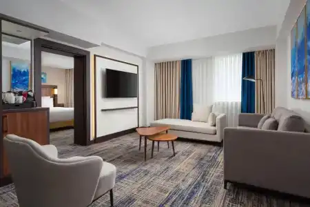 Courtyard by Marriott - 32