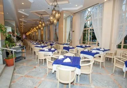 Riviera - Family and couples only - 6