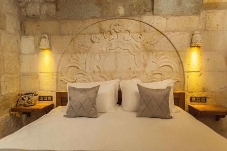 Solo Cave Suites - 75