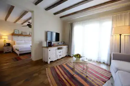 Unique-Boutique Class - Adults Only - 20