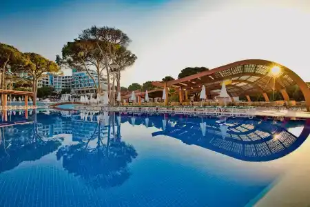 Cornelia De Luxe Resort - 8