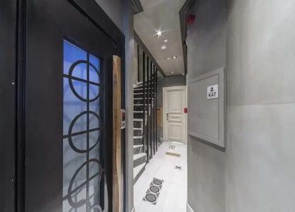 Taksim Avenue - 8