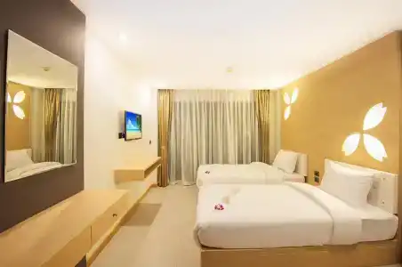 Araya Beach Patong - 4