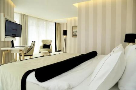Ramada & Suites by Wyndham Istanbul Sisli - 26