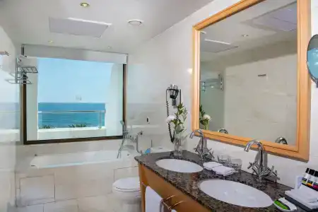 Constantinou Bros Pioneer Beach - 17
