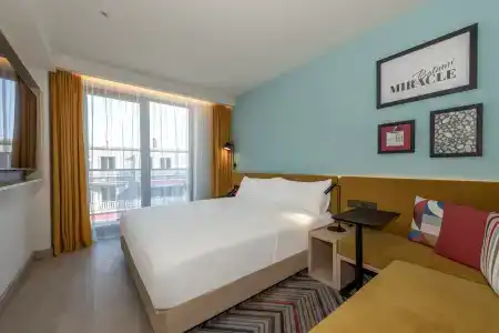 Hampton by Hilton Center - 30