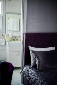 Silver House - 59