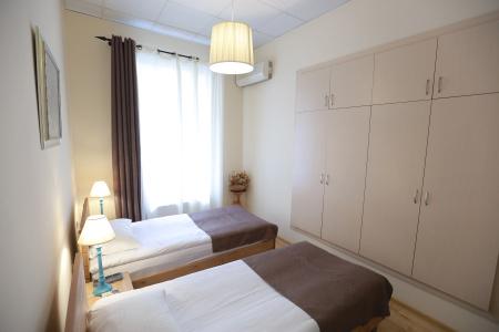 Midtown & Hostel - 13